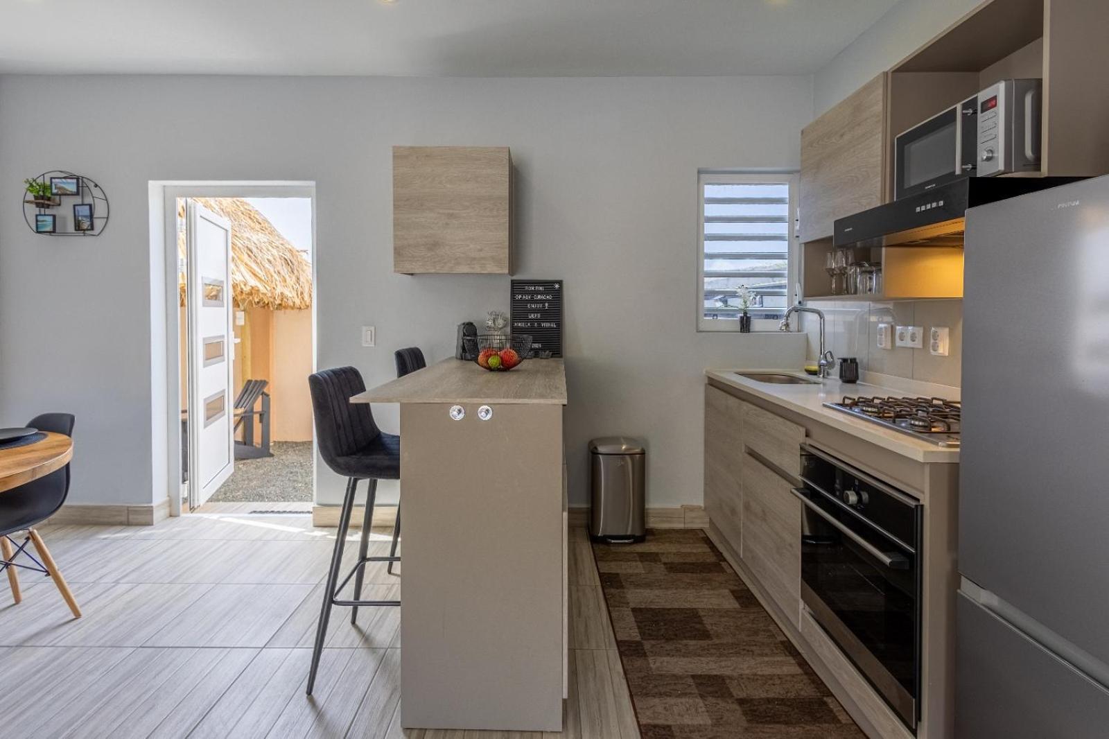 Av Curacao - Centrally Located Spacious Apartment Willemstad Bagian luar foto