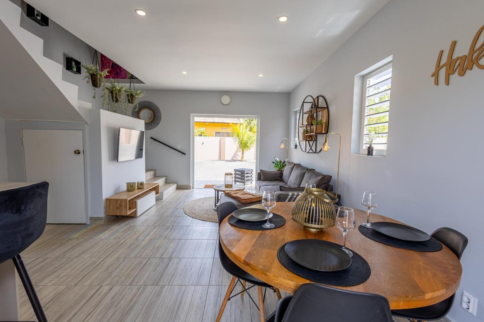 Av Curacao - Centrally Located Spacious Apartment Willemstad Bagian luar foto