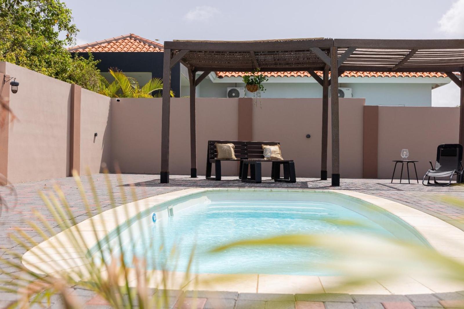 Av Curacao - Centrally Located Spacious Apartment Willemstad Bagian luar foto