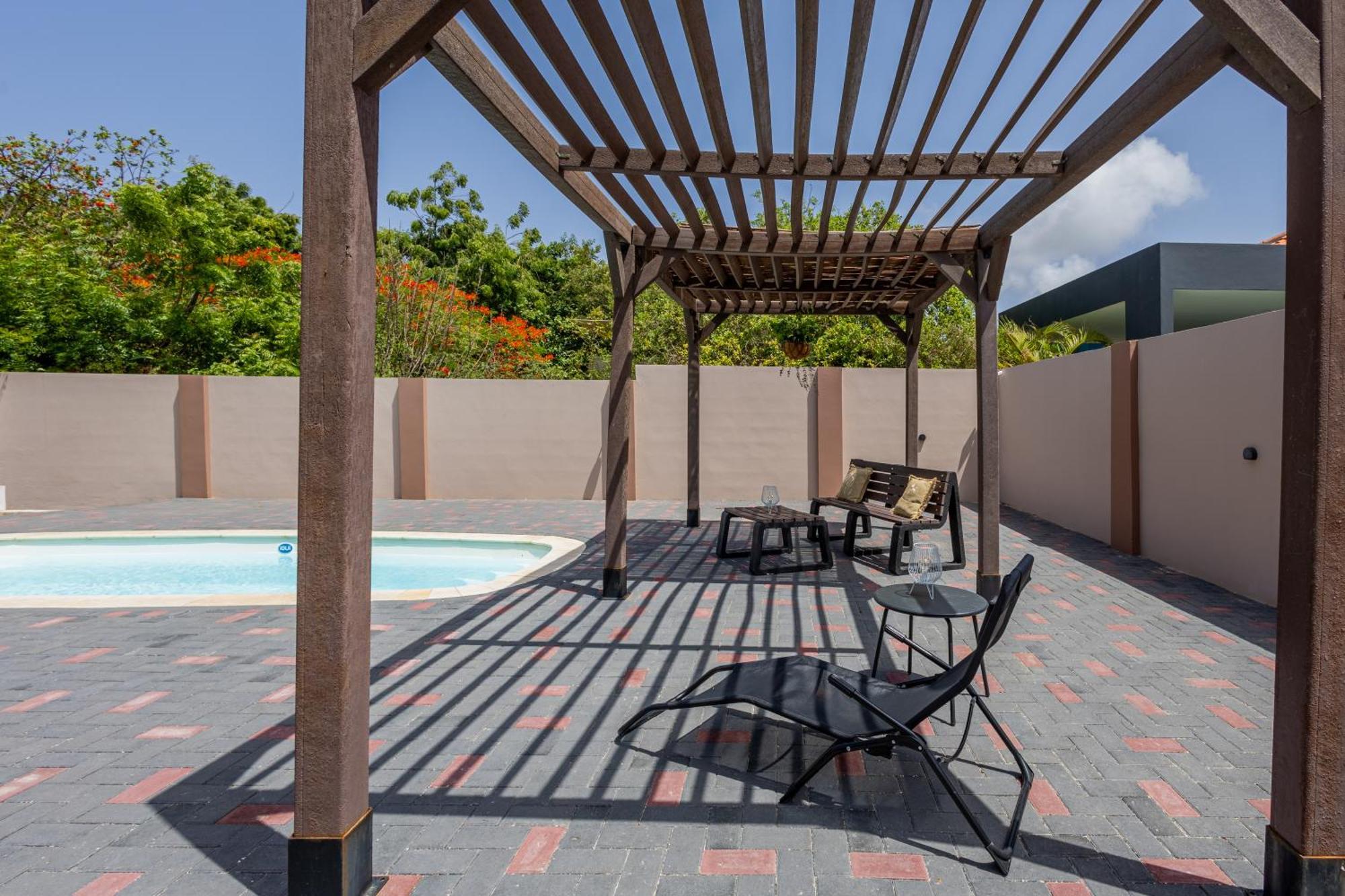 Av Curacao - Centrally Located Spacious Apartment Willemstad Bagian luar foto