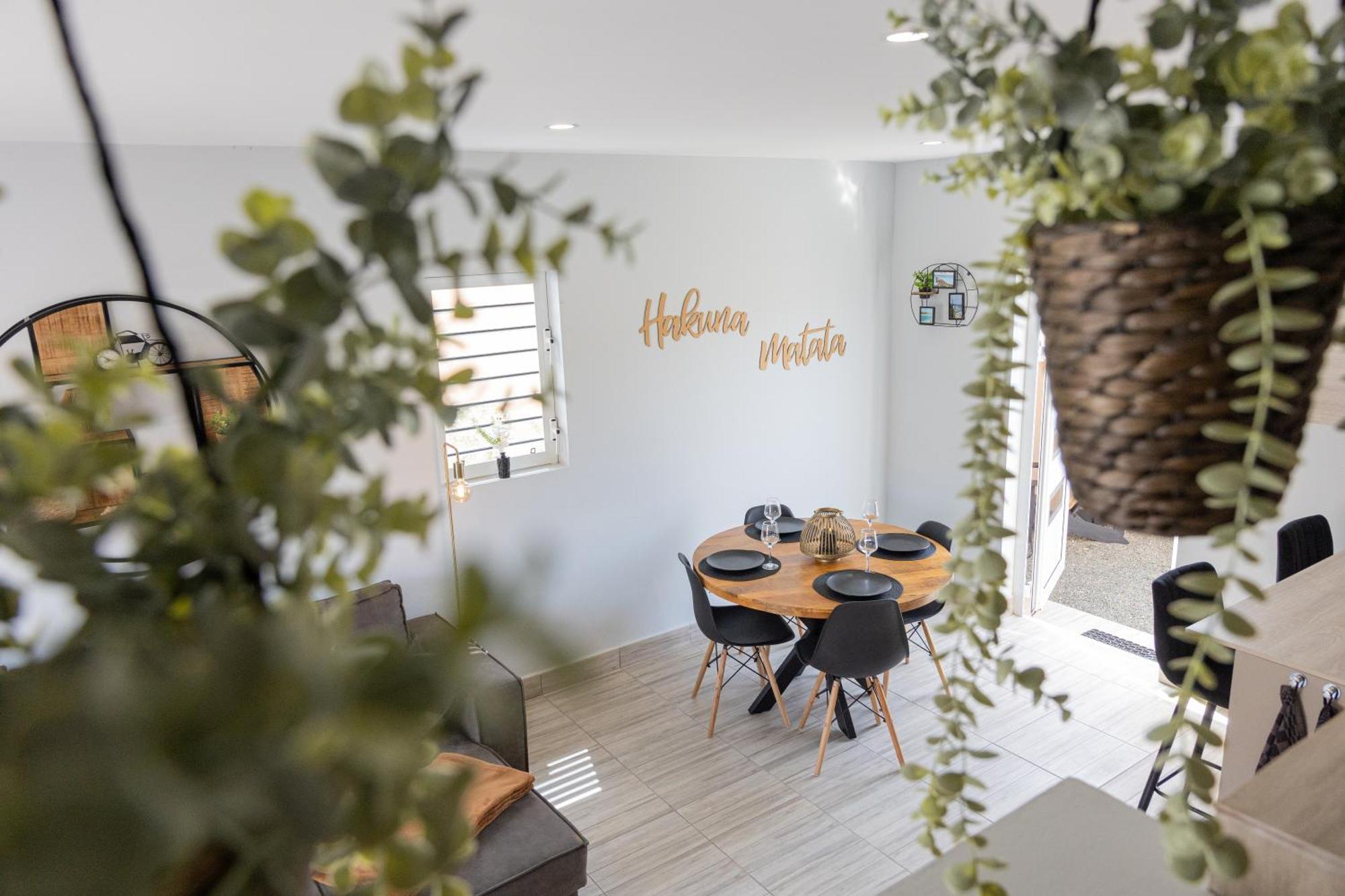 Av Curacao - Centrally Located Spacious Apartment Willemstad Bagian luar foto