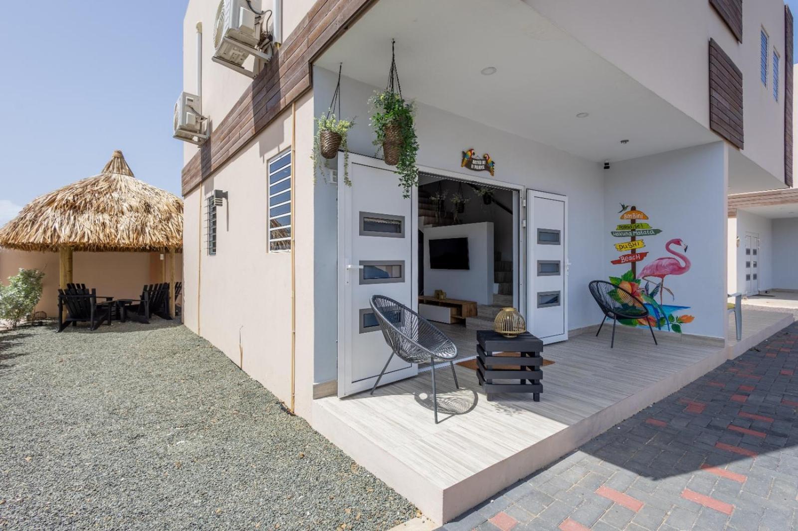 Av Curacao - Centrally Located Spacious Apartment Willemstad Bagian luar foto